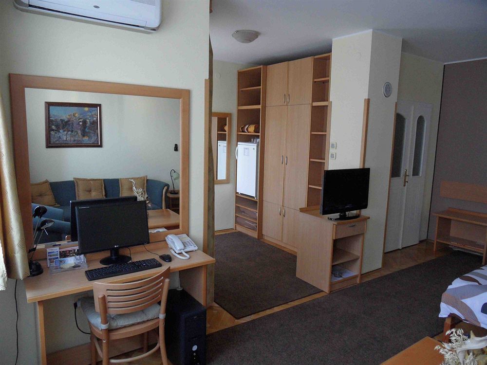 Voyager Bed & Breakfast Novi Sad Exteriér fotografie