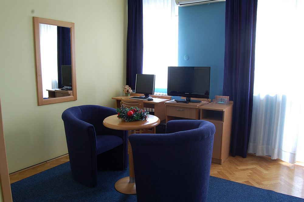 Voyager Bed & Breakfast Novi Sad Exteriér fotografie